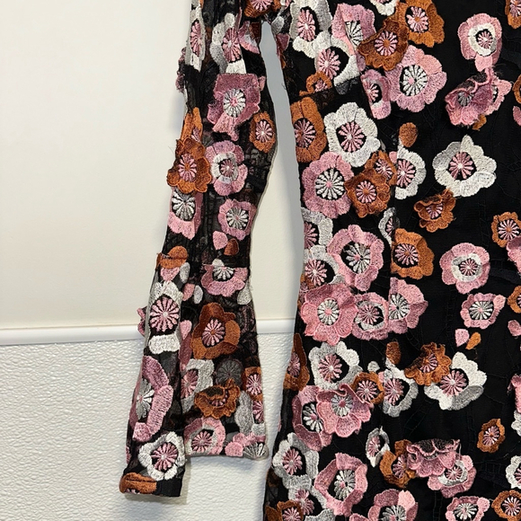 French Connection Lace Astrida 3D Embroidered Floral Mod XS Eur Black Size 4 US - Picture 14 of 16